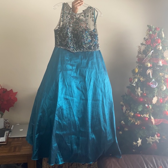 Prom Dress - Picture 6 of 16